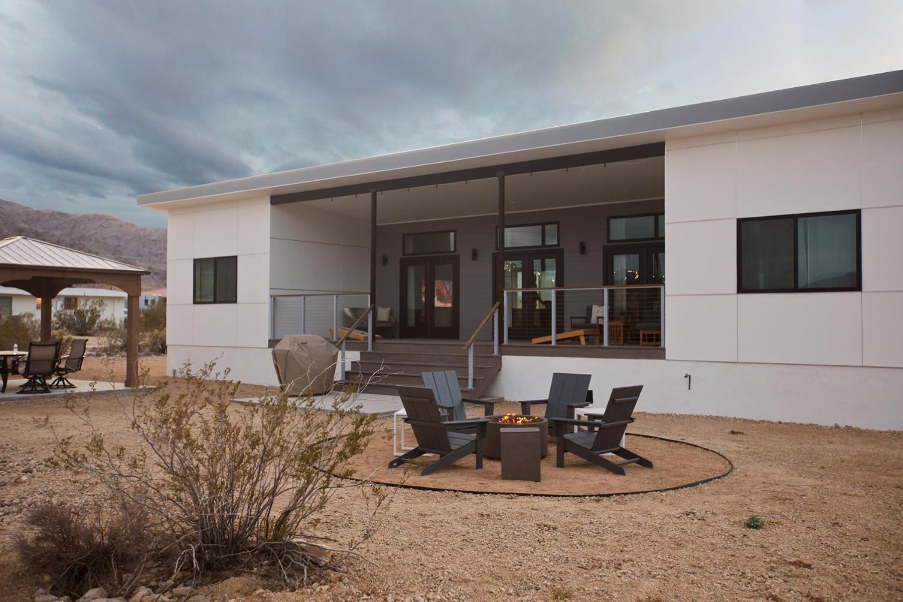Modern Desert Dream - New Build Туентинайн Палмс Екстериор снимка